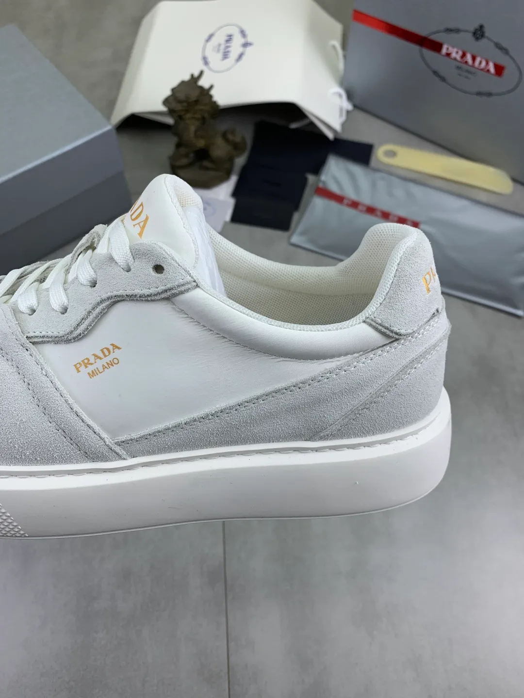 Men's men's shoes P560 💰【New style】Top quality, new popular models on the official website, which will never go out of style for a century, 🆘 The trendy brand (Prada) mainly promotes popular models, avant-garde and versatile fashionable men's shoes, privately molded, with cowhide splicing and 1:1 oil edge treatment... fashionable and simple, original imported cowhide with python skin, cowhide leather lining for feet; the atmosphere and personality are more fashionable, eye-catching and pursuing class. It will subvert the old idea and be a must-have for fashionistas who want to spend time with you! Must keep it! High-end comfortable and low-cost, high-end quality workmanship. Size: 38-45 4️⃣ colors available. full package